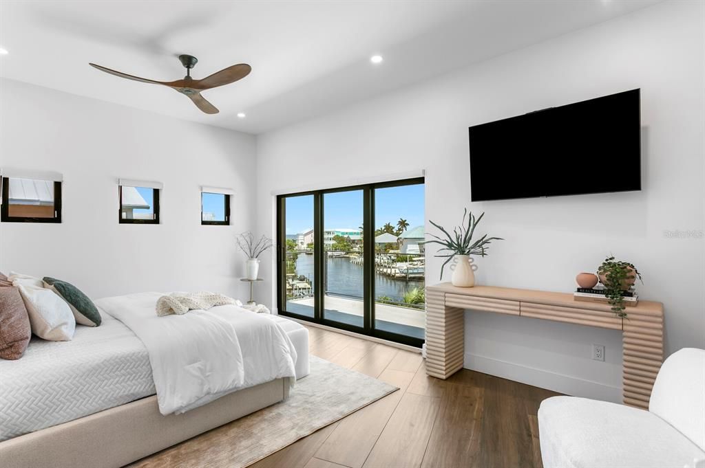 For Sale: $4,500,000 (5 beds, 4 baths, 3928 Square Feet)
