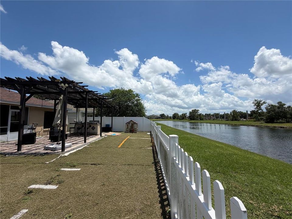 En Venta: $399,900 (4 camas, 2 baños, 2014 Pies cuadrados)