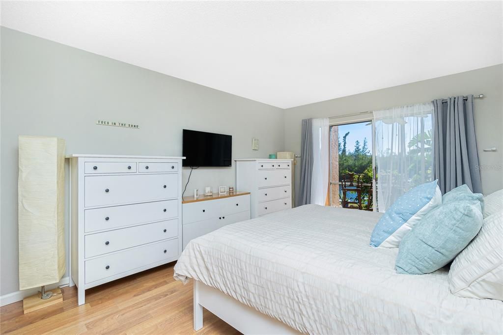 For Rent: $1,650 (2 beds, 2 baths, 1012 Square Feet)
