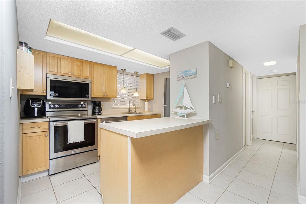 For Rent: $1,650 (2 beds, 2 baths, 1012 Square Feet)