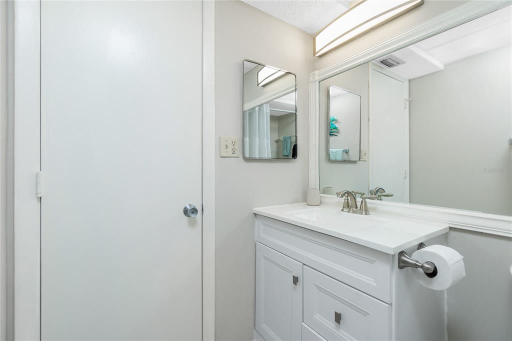 For Rent: $1,650 (2 beds, 2 baths, 1012 Square Feet)
