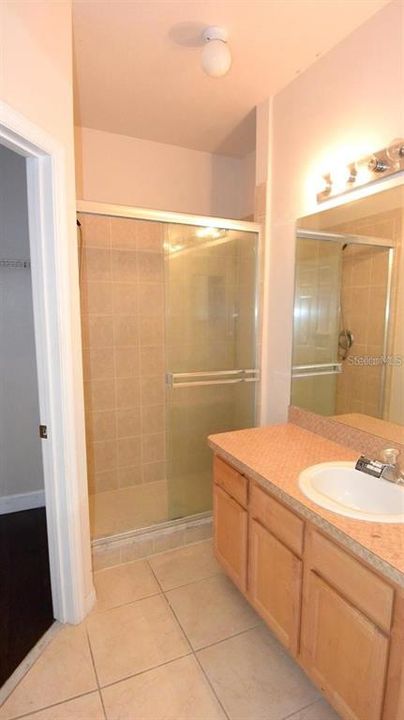 В аренду: $1,895 (2 спален, 2 ванн, 1290 Квадратных фут)