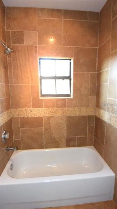 В аренду: $1,895 (2 спален, 2 ванн, 1290 Квадратных фут)