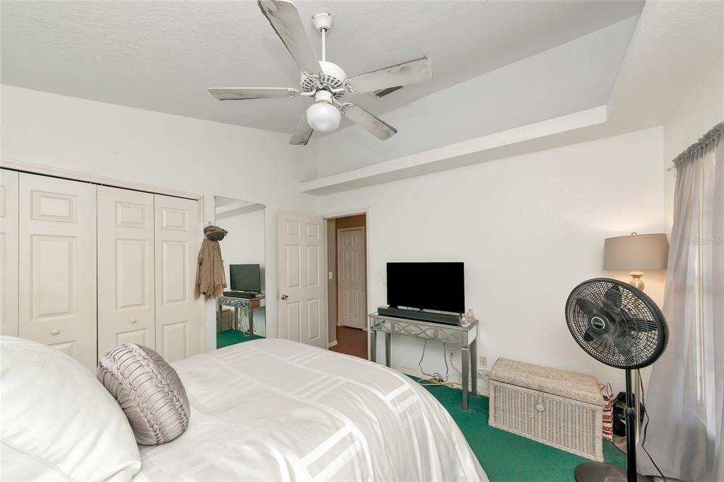 For Sale: $875,000 (3 beds, 2 baths, 1962 Square Feet)