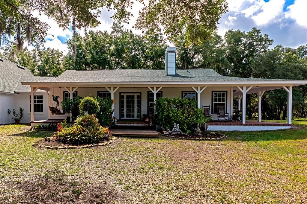 For Sale: $875,000 (3 beds, 2 baths, 1962 Square Feet)