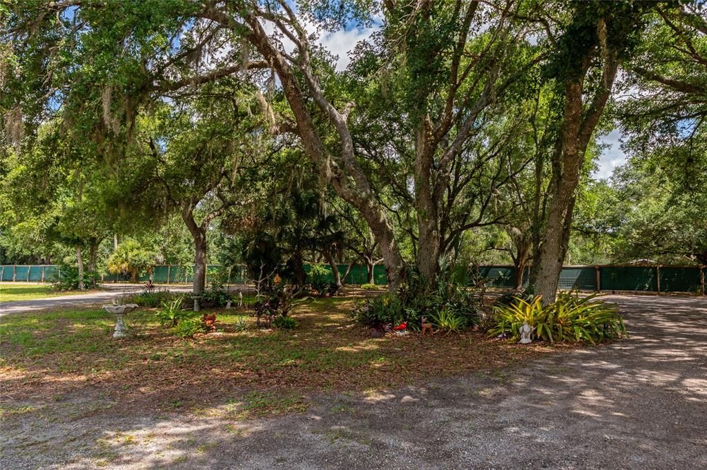 For Sale: $875,000 (3 beds, 2 baths, 1962 Square Feet)