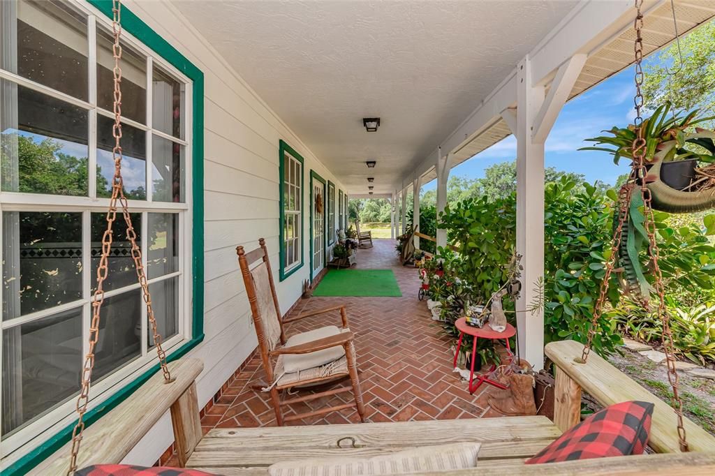 For Sale: $875,000 (3 beds, 2 baths, 1962 Square Feet)
