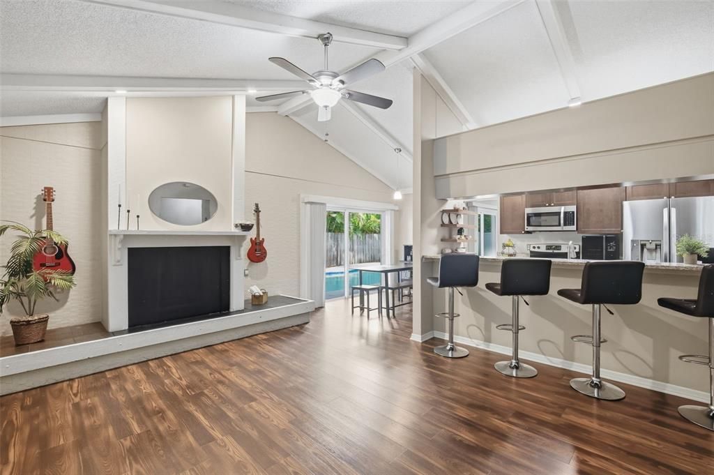 For Sale: $540,000 (4 beds, 2 baths, 2589 Square Feet)