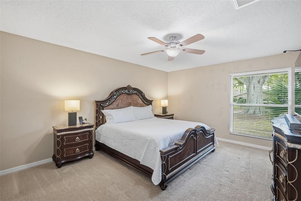 For Sale: $540,000 (4 beds, 2 baths, 2589 Square Feet)