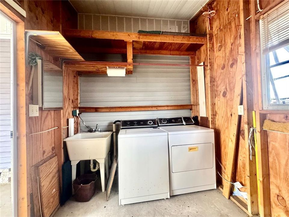For Sale: $70,000 (1 beds, 1 baths, 680 Square Feet)