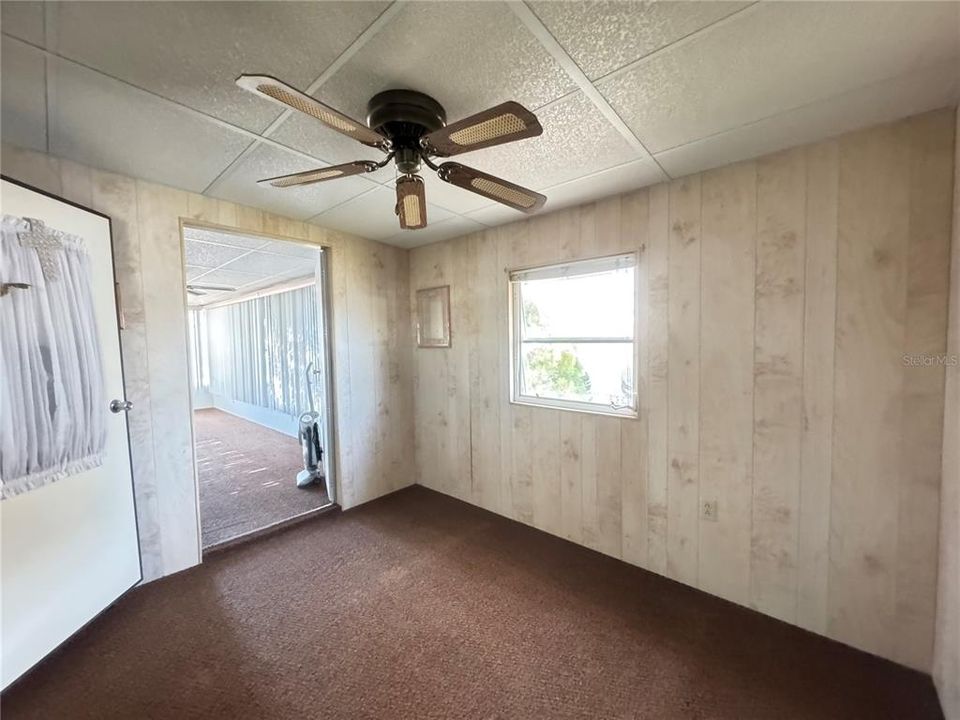 For Sale: $70,000 (1 beds, 1 baths, 680 Square Feet)