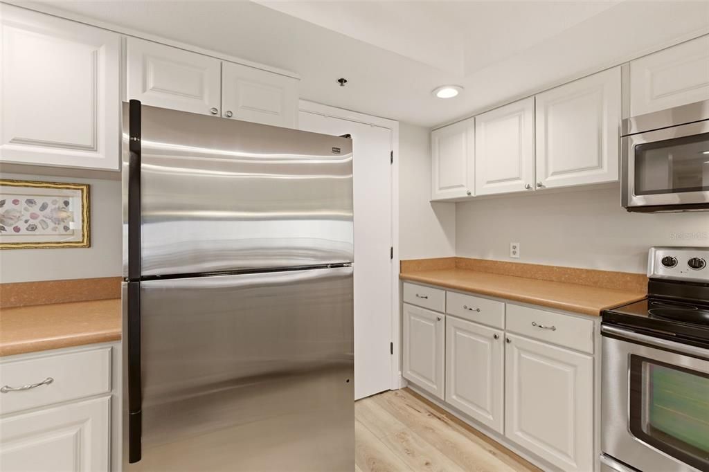 En Venta: $775,000 (2 camas, 2 baños, 1200 Pies cuadrados)