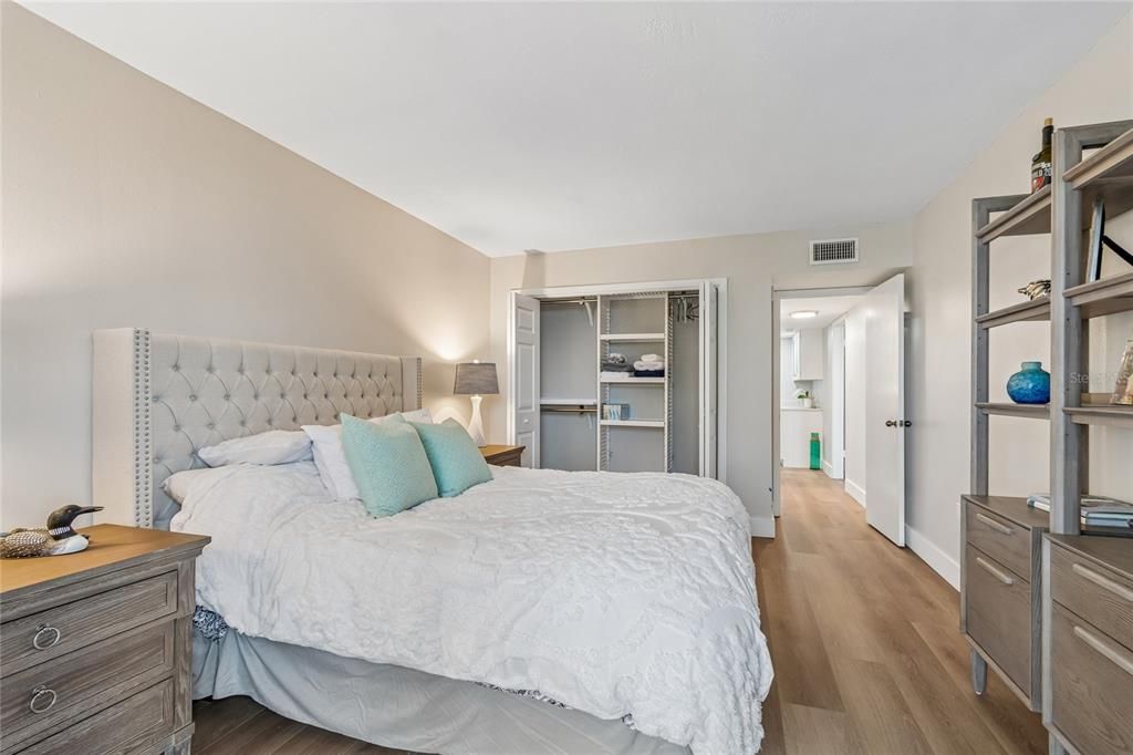 В аренду: $3,000 (2 спален, 2 ванн, 1330 Квадратных фут)