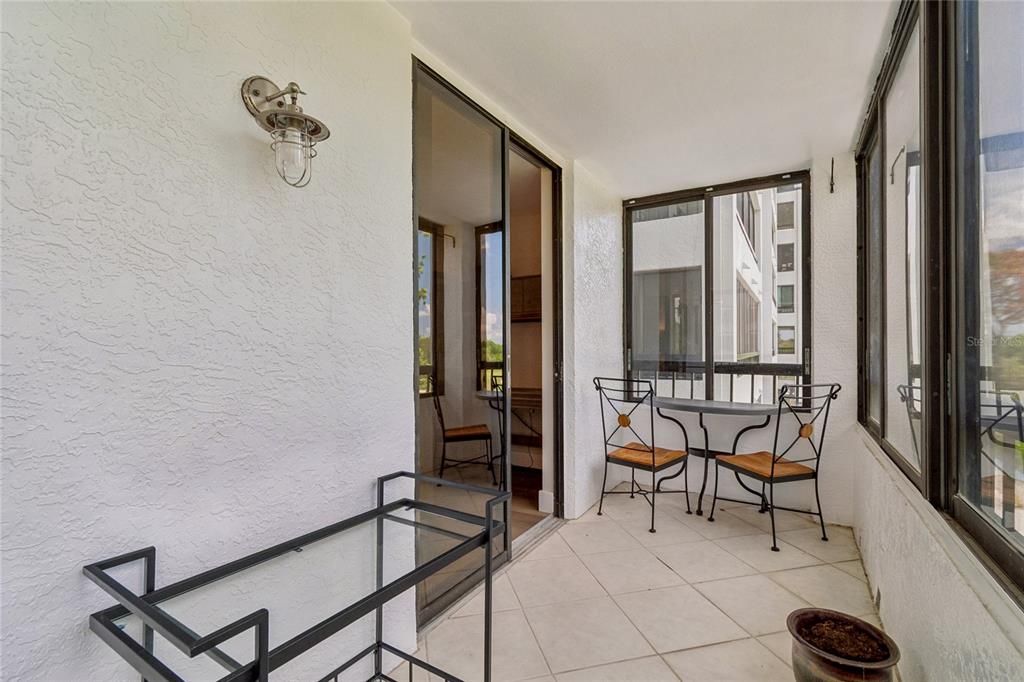 В аренду: $3,000 (2 спален, 2 ванн, 1330 Квадратных фут)