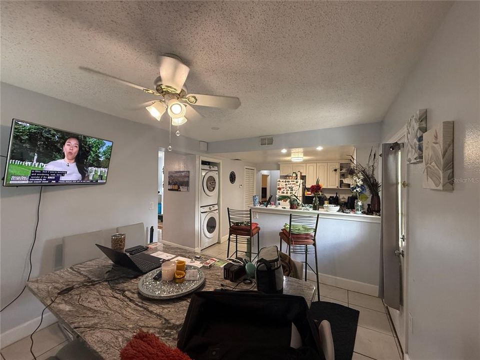 En Venta: $450,000 (6 camas, 4 baños, 3036 Pies cuadrados)