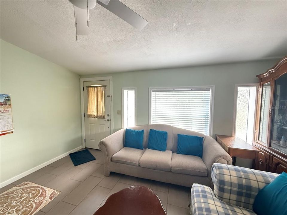 En Venta: $450,000 (6 camas, 4 baños, 3036 Pies cuadrados)