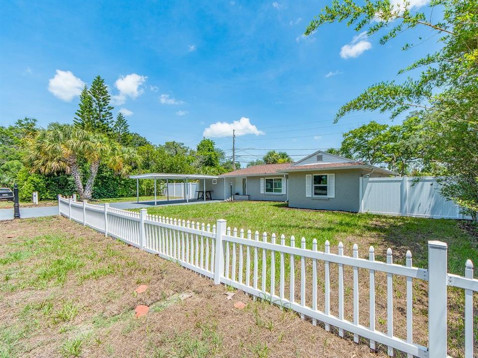 For Sale: $579,000 (4 beds, 2 baths, 1395 Square Feet)