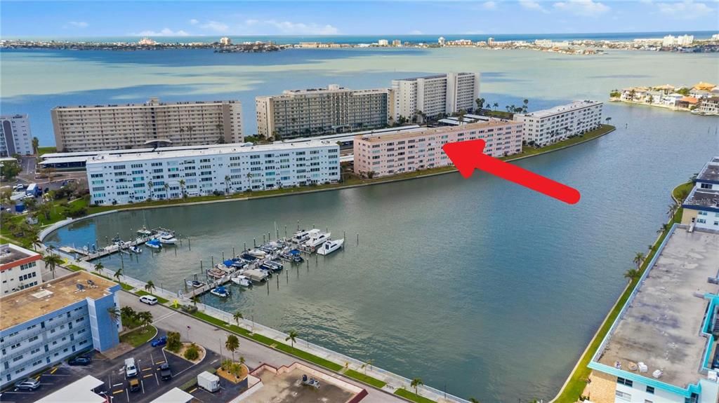 For Sale: $299,900 (2 beds, 2 baths, 1120 Square Feet)