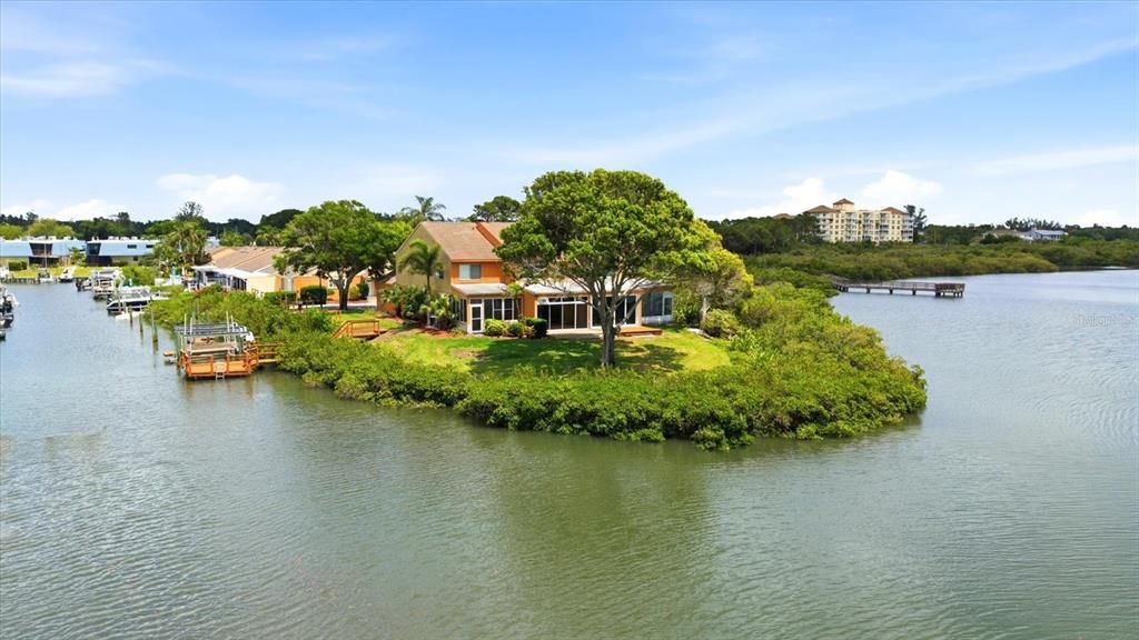 For Sale: $529,000 (2 beds, 2 baths, 1330 Square Feet)