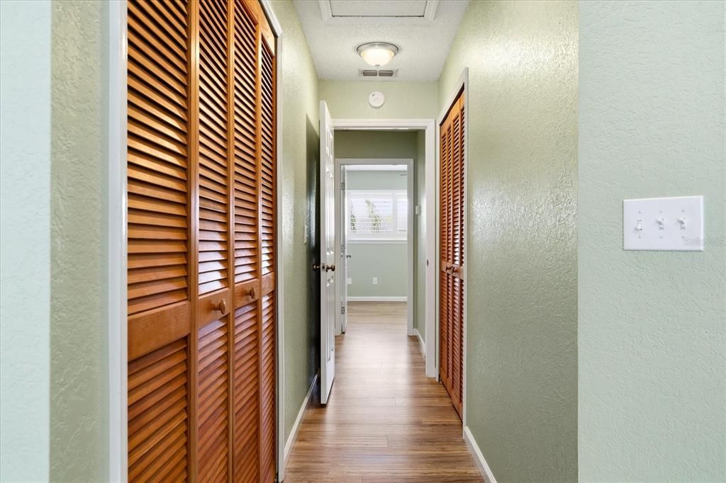 For Sale: $529,000 (2 beds, 2 baths, 1330 Square Feet)