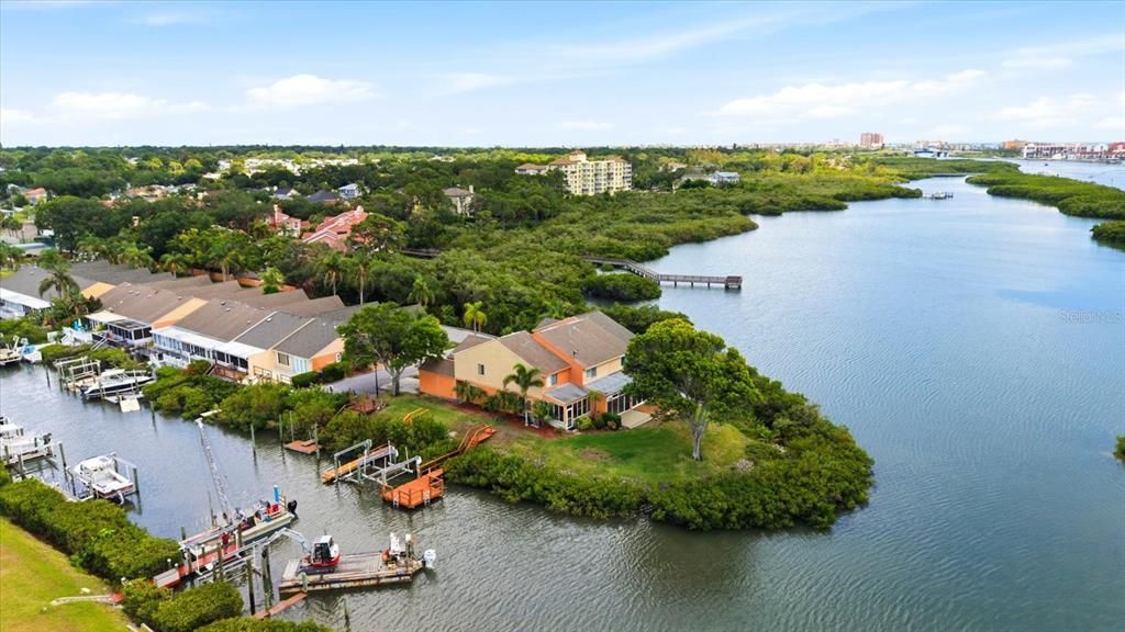 For Sale: $529,000 (2 beds, 2 baths, 1330 Square Feet)