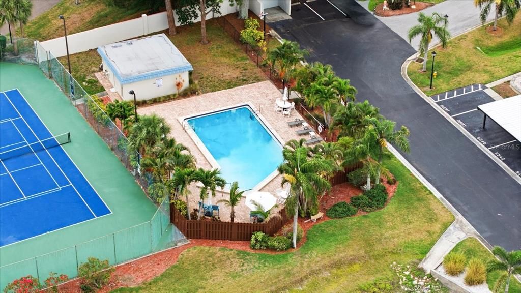 For Sale: $529,000 (2 beds, 2 baths, 1330 Square Feet)