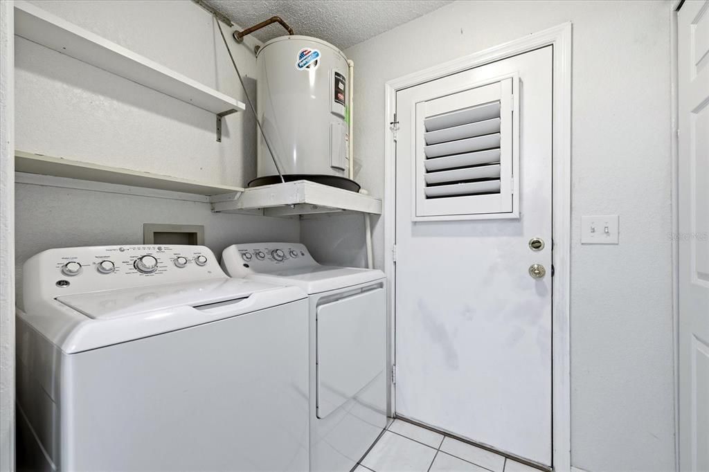 For Sale: $529,000 (2 beds, 2 baths, 1330 Square Feet)