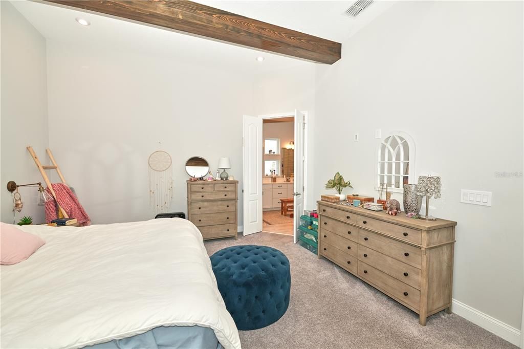 En Renta: $5,750 (5 camas, 3 baños, 2910 Pies cuadrados)