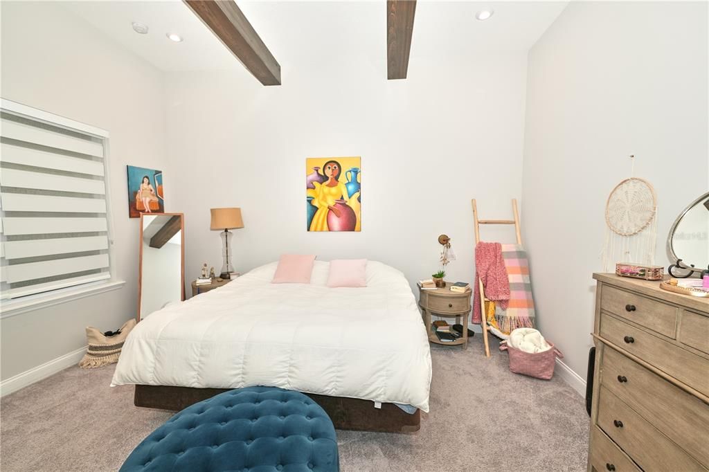 En Renta: $5,750 (5 camas, 3 baños, 2910 Pies cuadrados)