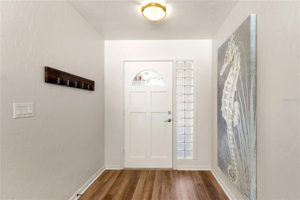 В аренду: $4,250 (3 спален, 2 ванн, 1587 Квадратных фут)