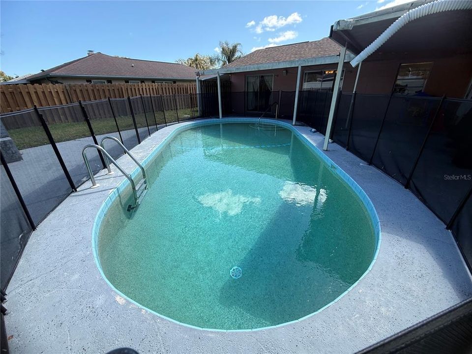 For Sale: $349,900 (3 beds, 2 baths, 1615 Square Feet)