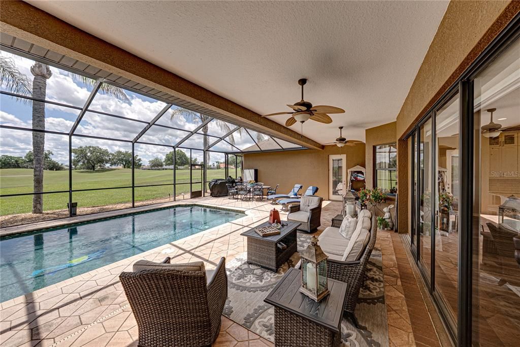 Active With Contract: $700,000 (3 beds, 3 baths, 2471 Square Feet)