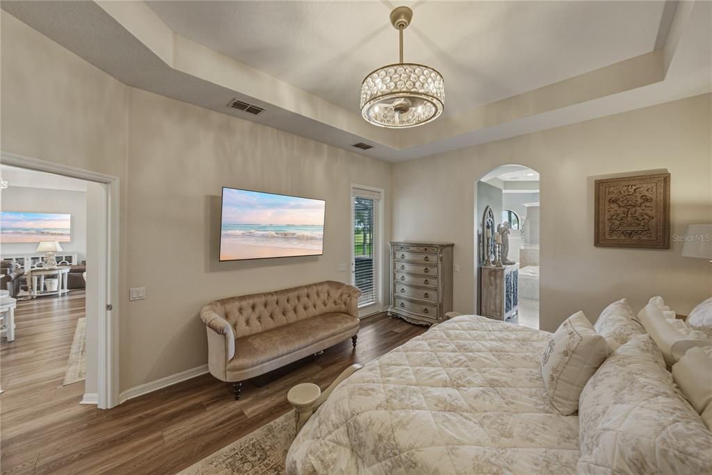 Active With Contract: $700,000 (3 beds, 3 baths, 2471 Square Feet)