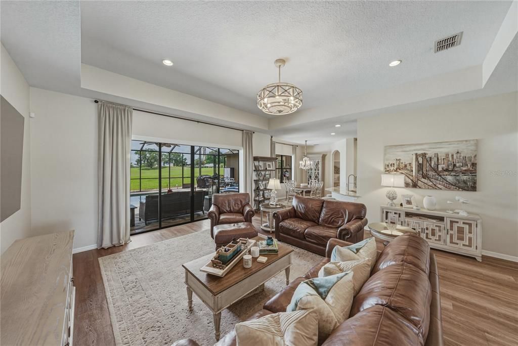 Active With Contract: $700,000 (3 beds, 3 baths, 2471 Square Feet)