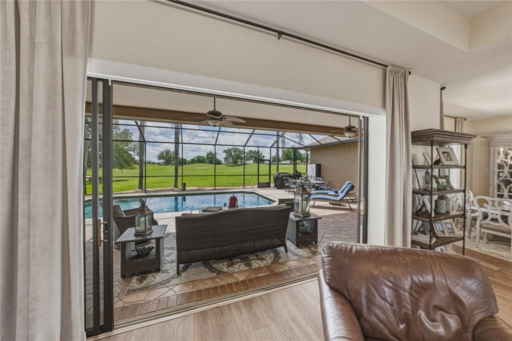 Active With Contract: $700,000 (3 beds, 3 baths, 2471 Square Feet)