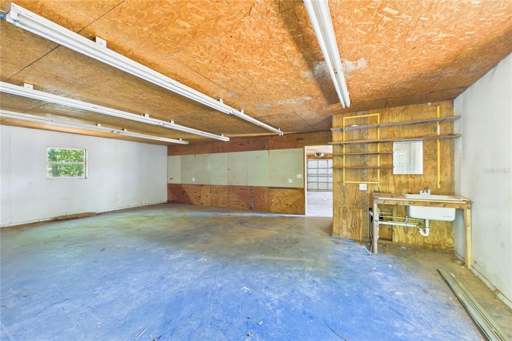 For Sale: $274,900 (3 beds, 2 baths, 2052 Square Feet)