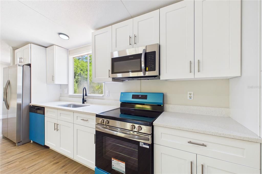 For Sale: $274,900 (3 beds, 2 baths, 2052 Square Feet)