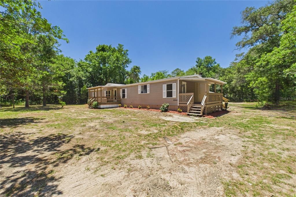 For Sale: $274,900 (3 beds, 2 baths, 2052 Square Feet)