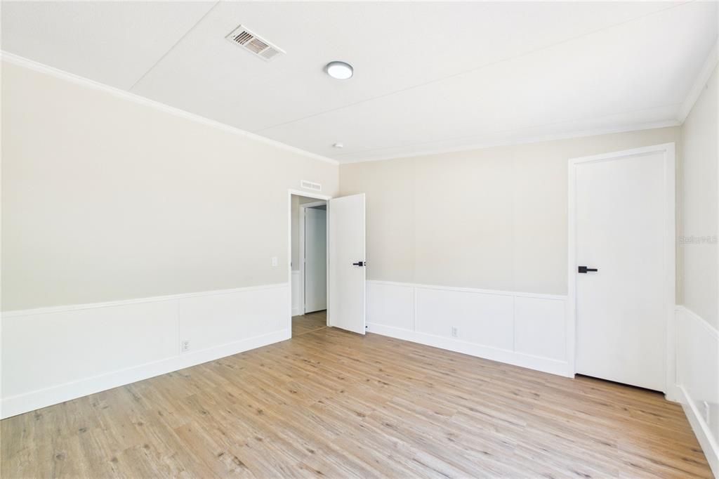 For Sale: $274,900 (3 beds, 2 baths, 2052 Square Feet)