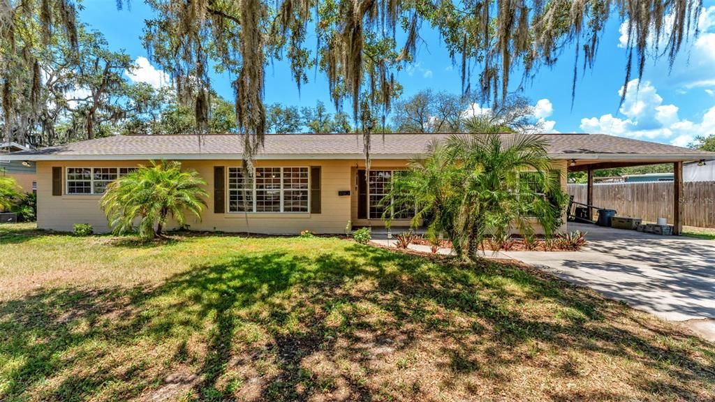 For Sale: $299,900 (4 beds, 2 baths, 1860 Square Feet)