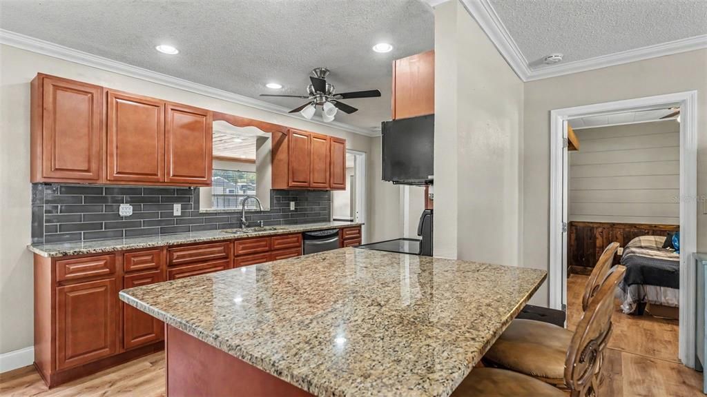For Sale: $299,900 (4 beds, 2 baths, 1860 Square Feet)