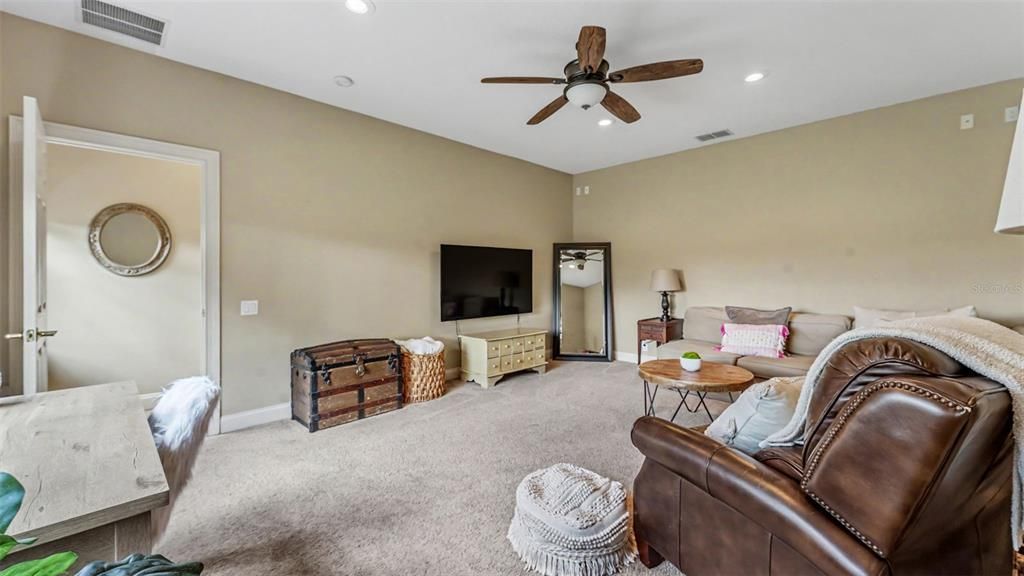 For Sale: $865,000 (3 beds, 3 baths, 3451 Square Feet)