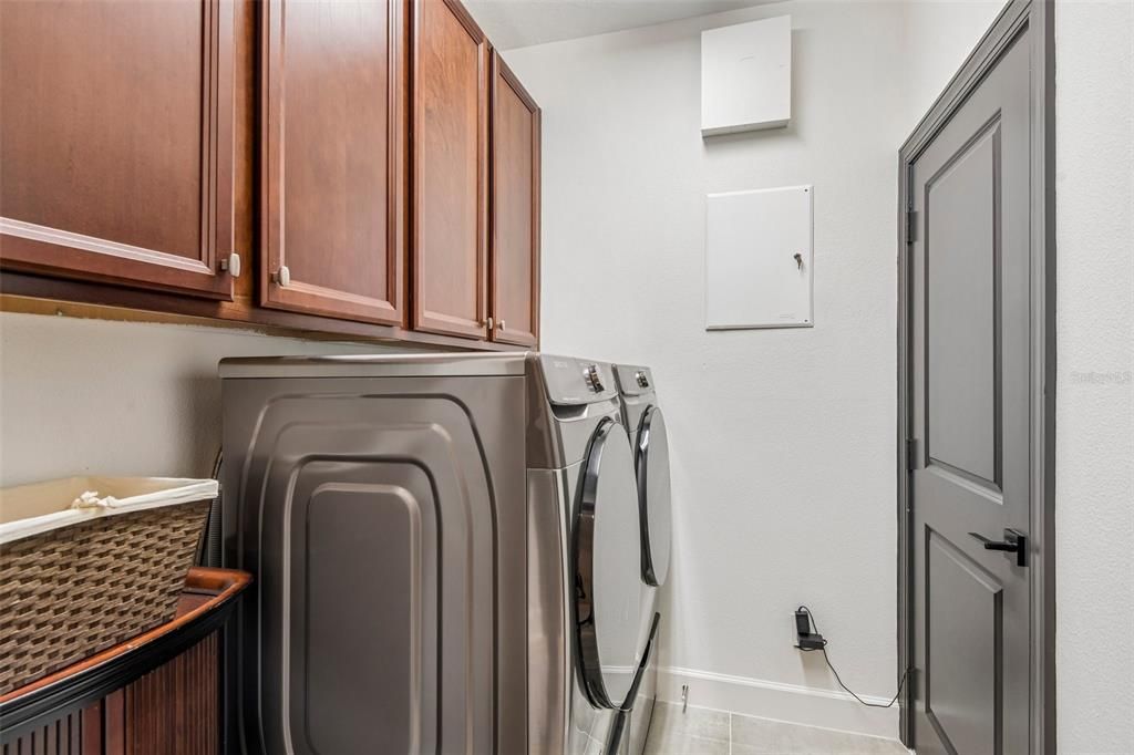 En Venta: $749,000 (3 camas, 2 baños, 1920 Pies cuadrados)