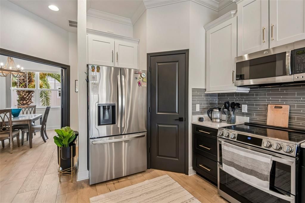En Venta: $749,000 (3 camas, 2 baños, 1920 Pies cuadrados)