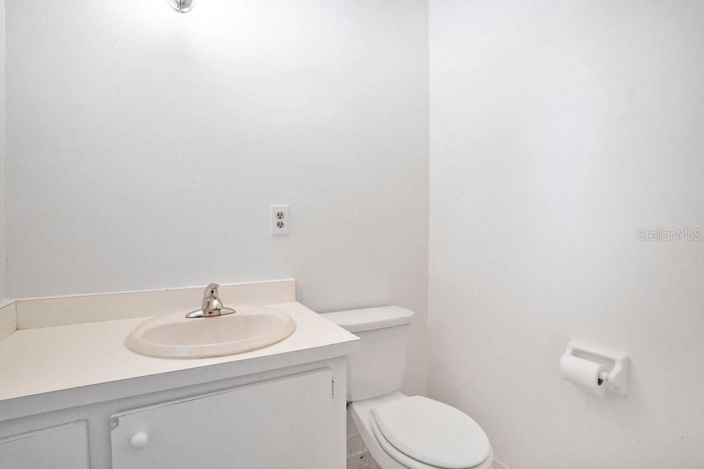 Activo con contrato: $925,000 (4 camas, 2 baños, 2280 Pies cuadrados)