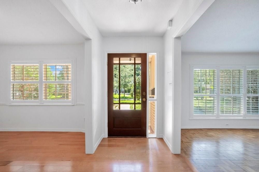 Activo con contrato: $925,000 (4 camas, 2 baños, 2280 Pies cuadrados)
