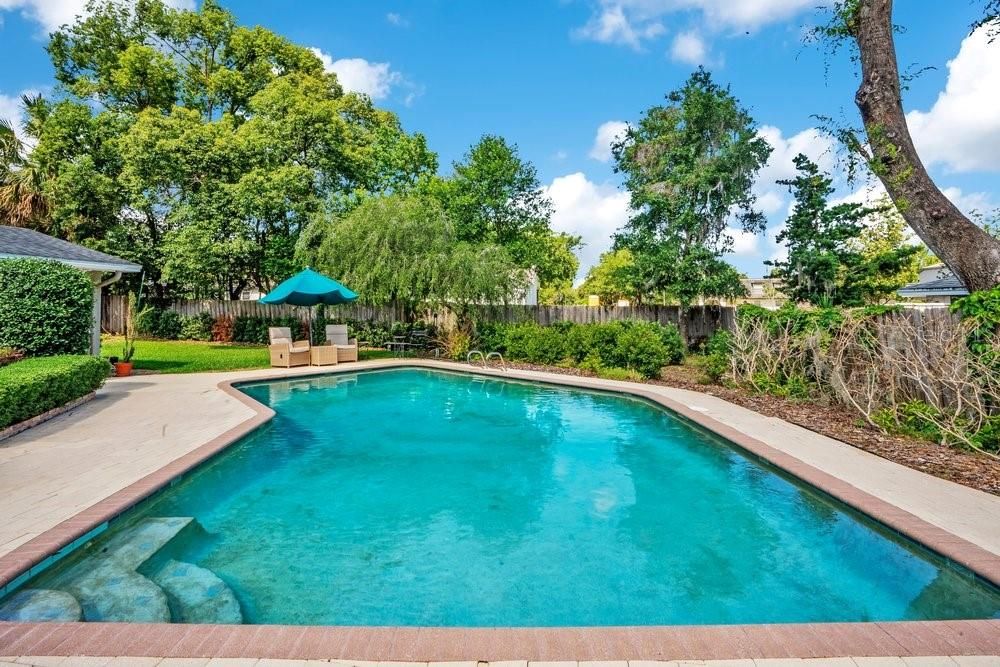 Activo con contrato: $925,000 (4 camas, 2 baños, 2280 Pies cuadrados)