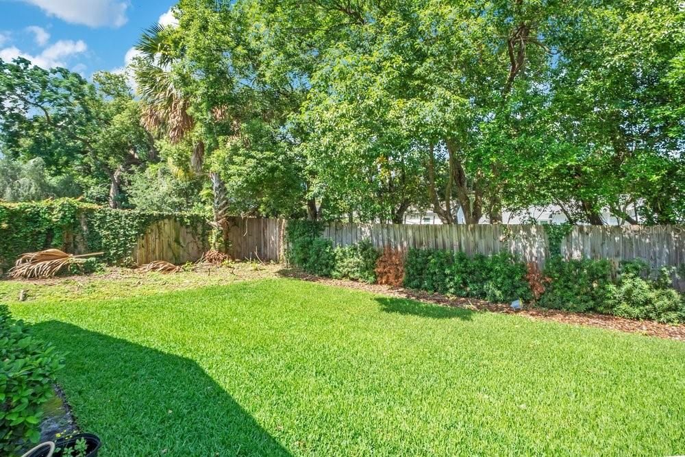 Activo con contrato: $925,000 (4 camas, 2 baños, 2280 Pies cuadrados)