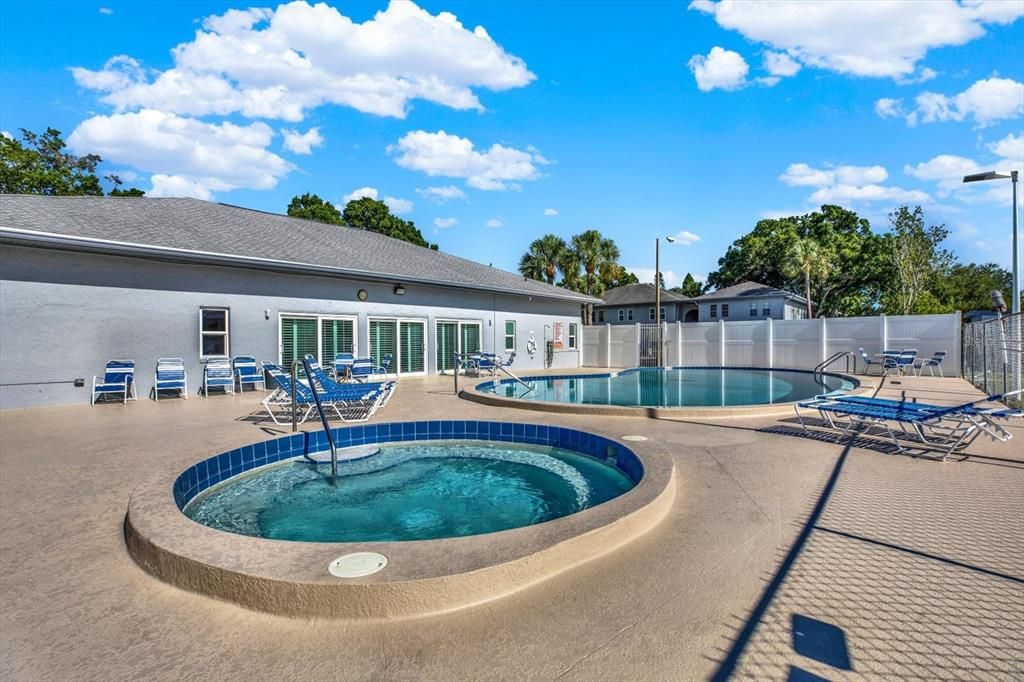 For Sale: $146,900 (2 beds, 2 baths, 930 Square Feet)