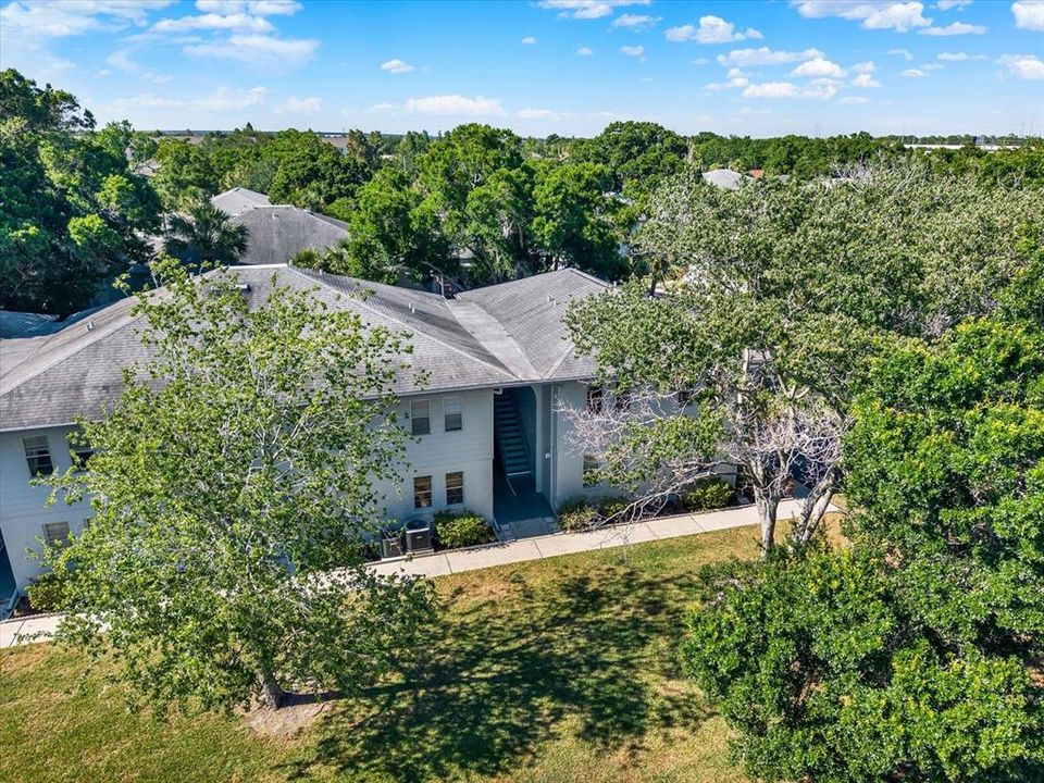 For Sale: $146,900 (2 beds, 2 baths, 930 Square Feet)
